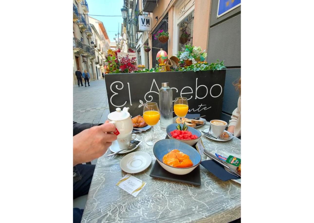 Hotel El Acebo Хака Екстериор снимка