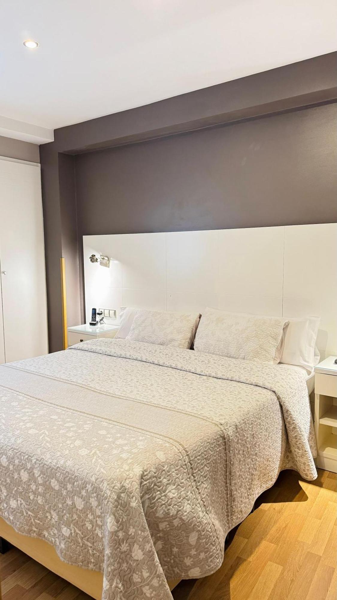 Hotel El Acebo Хака Екстериор снимка