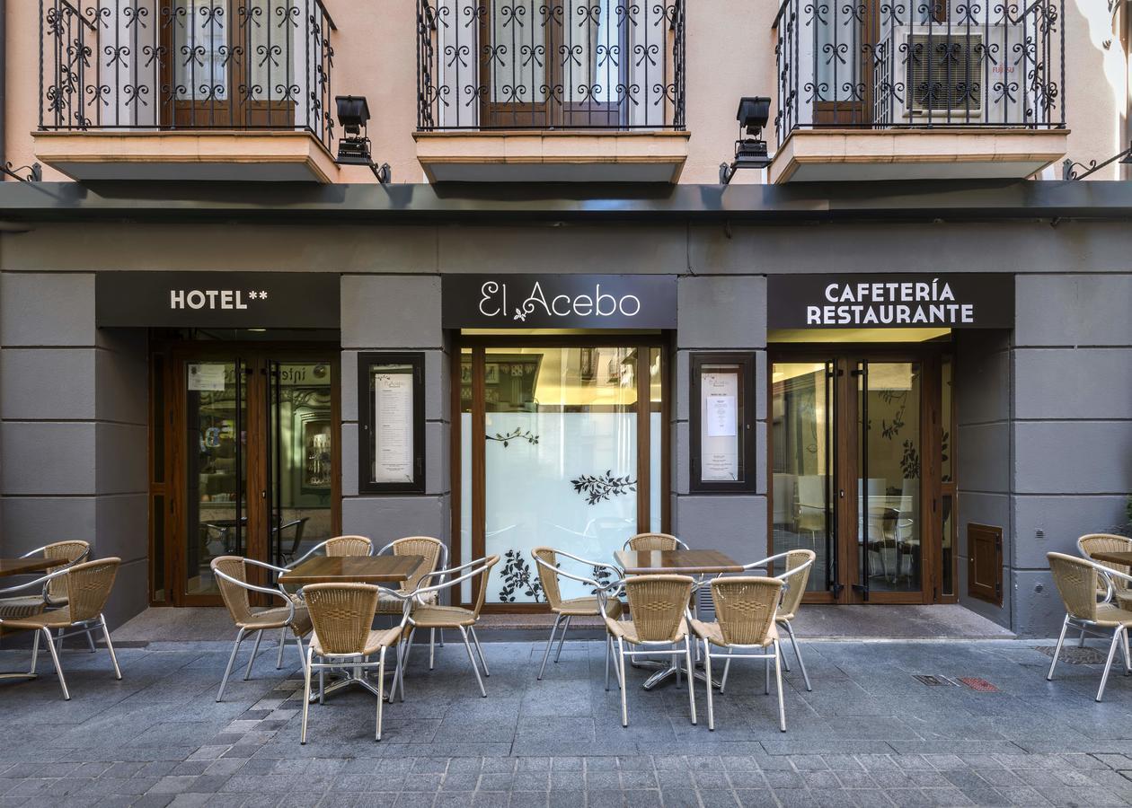Hotel El Acebo Хака Екстериор снимка