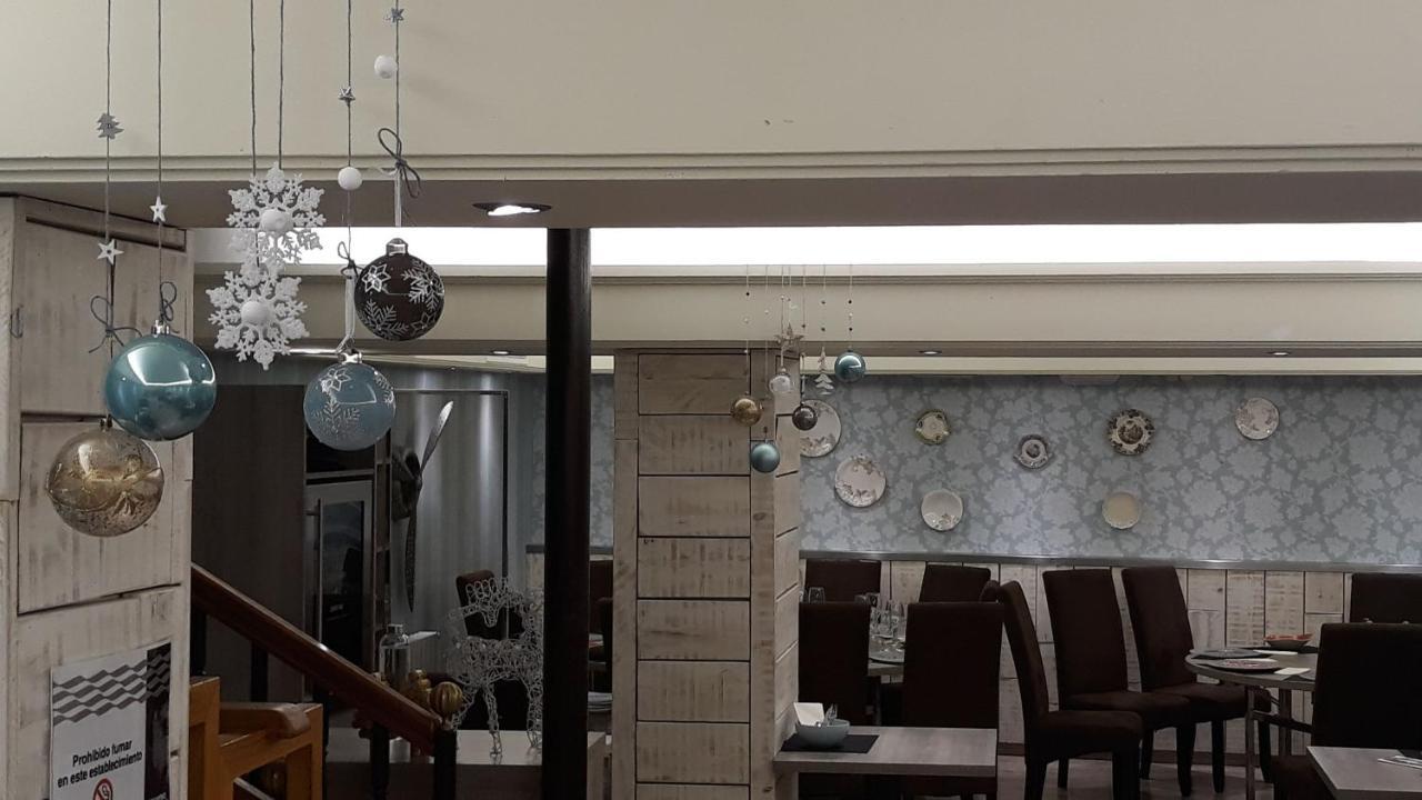 Hotel El Acebo Хака Екстериор снимка